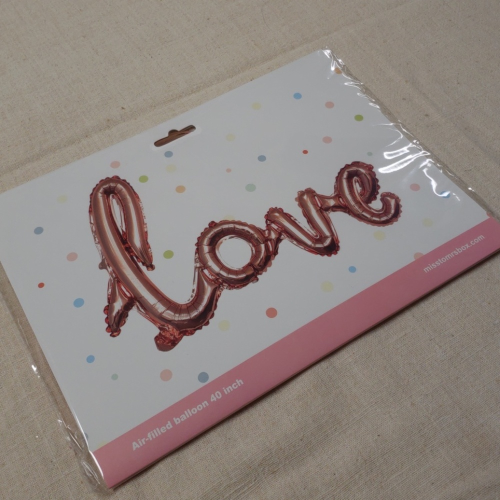 ✨3 for $10✨ "love" Balloon